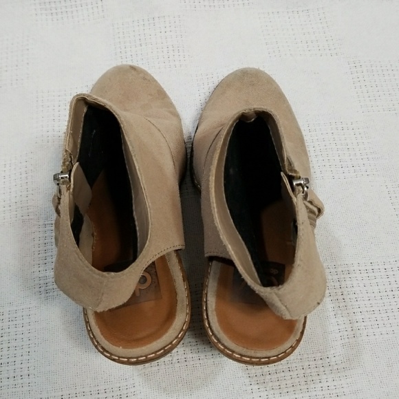 DV by Dolce Vita Jentry Suede Open Heel Booties 7 - Picture 8 of 8